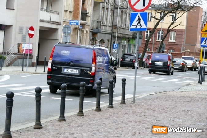 Zdjęcie w galerii na portalu naszwodzislaw.com: Busy Nowej Piątki ruszyły w teren. Także na Śląsku wiadomości z regionu