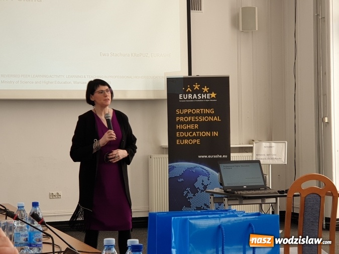 Zdjęcie w galerii na portalu naszwodzislaw.com: Rektor PWSZ w Raciborzu na Międzynarodowym Seminarium w Warszawie wiadomości z regionu