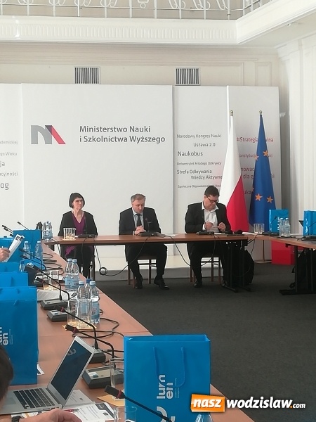 Zdjęcie w galerii na portalu naszwodzislaw.com: Rektor PWSZ w Raciborzu na Międzynarodowym Seminarium w Warszawie wiadomości z regionu