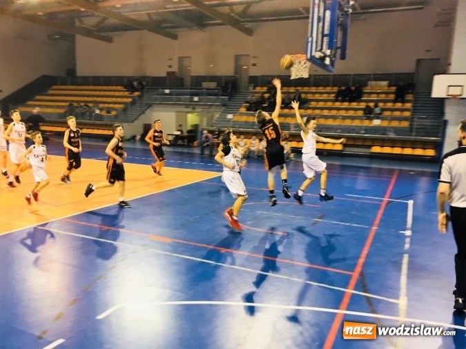 Zdjęcie w galerii na portalu naszwodzislaw.com: Koszykarze MKS Wodzisław dalej bez porażki w śląskich rozgrywkach U13M wiadomości z regionu