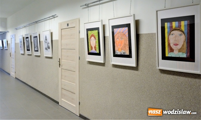 Zdjęcie w galerii na portalu naszwodzislaw.com: WCK zaprasza na wystawę prac w galerii Niebanalna wiadomości z regionu