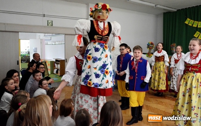 Zdjęcie w galerii na portalu naszwodzislaw.com: Gorące powitanie wiosny w wodzisławskim Przedszkolu numer 15 wiadomości z regionu
