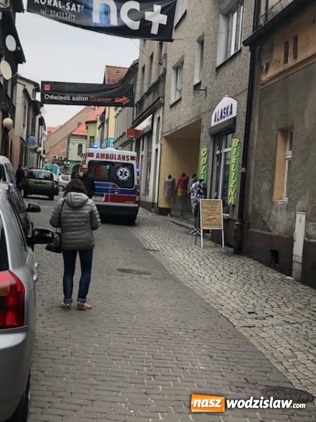 Zdjęcie w galerii na portalu naszwodzislaw.com: Poród w mieszkaniu w centrum miasta. Lądował śmigłowiec LPR wiadomości z regionu