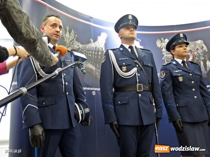 Zdjęcie w galerii na portalu naszwodzislaw.com: Nowe mundury na 100-lecie policji [FOTO]  wiadomości z regionu