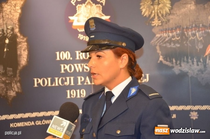 Zdjęcie w galerii na portalu naszwodzislaw.com: Nowe mundury na 100-lecie policji [FOTO]  wiadomości z regionu