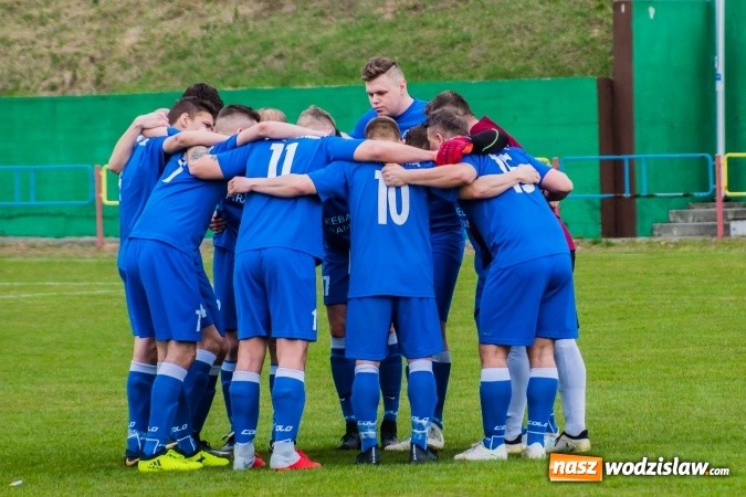 Zdjęcie w galerii na portalu naszwodzislaw.com: Rogów kontra Markowice: 07 zgłoś się! wiadomości z regionu