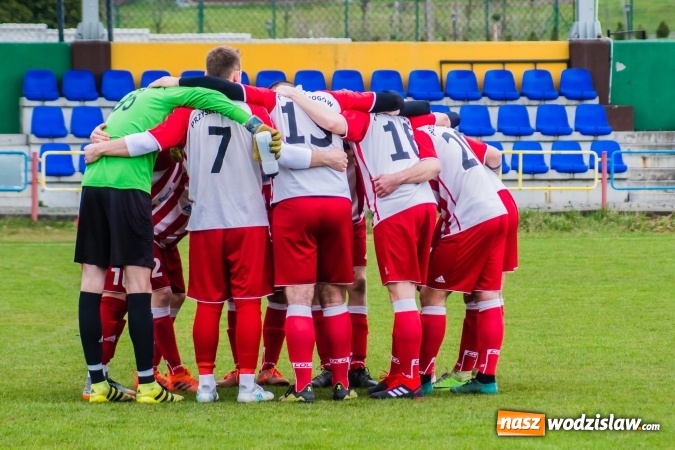 Zdjęcie w galerii na portalu naszwodzislaw.com: Rogów kontra Markowice: 07 zgłoś się! wiadomości z regionu