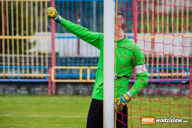 Zdjęcie w galerii na portalu naszwodzislaw.com: Rogów kontra Markowice: 07 zgłoś się! wiadomości z regionu