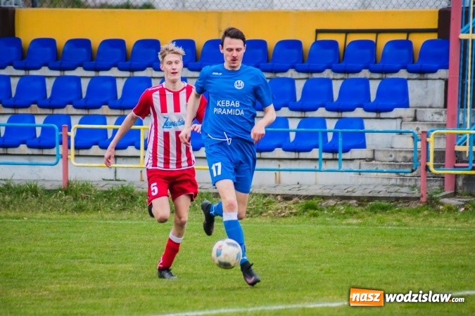 Zdjęcie w galerii na portalu naszwodzislaw.com: Rogów kontra Markowice: 07 zgłoś się! wiadomości z regionu