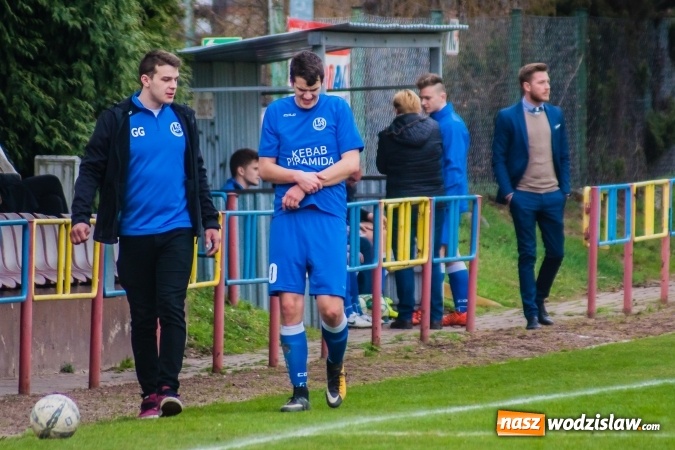 Zdjęcie w galerii na portalu naszwodzislaw.com: Rogów kontra Markowice: 07 zgłoś się! wiadomości z regionu