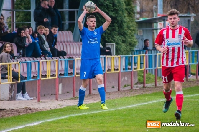 Zdjęcie w galerii na portalu naszwodzislaw.com: Rogów kontra Markowice: 07 zgłoś się! wiadomości z regionu