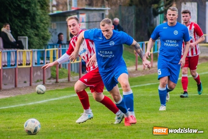 Zdjęcie w galerii na portalu naszwodzislaw.com: Rogów kontra Markowice: 07 zgłoś się! wiadomości z regionu