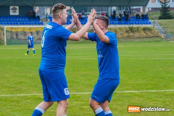 Zdjęcie w galerii na portalu naszwodzislaw.com: Rogów kontra Markowice: 07 zgłoś się! wiadomości z regionu