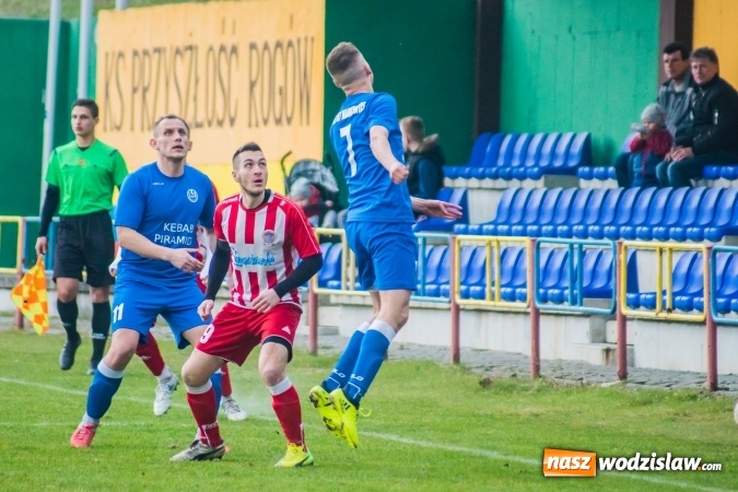 Zdjęcie w galerii na portalu naszwodzislaw.com: Rogów kontra Markowice: 07 zgłoś się! wiadomości z regionu