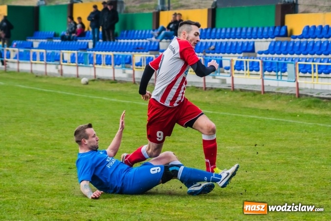 Zdjęcie w galerii na portalu naszwodzislaw.com: Rogów kontra Markowice: 07 zgłoś się! wiadomości z regionu