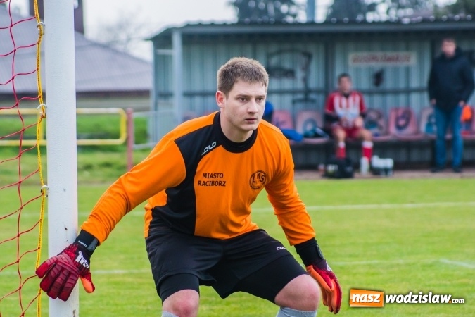 Zdjęcie w galerii na portalu naszwodzislaw.com: Rogów kontra Markowice: 07 zgłoś się! wiadomości z regionu