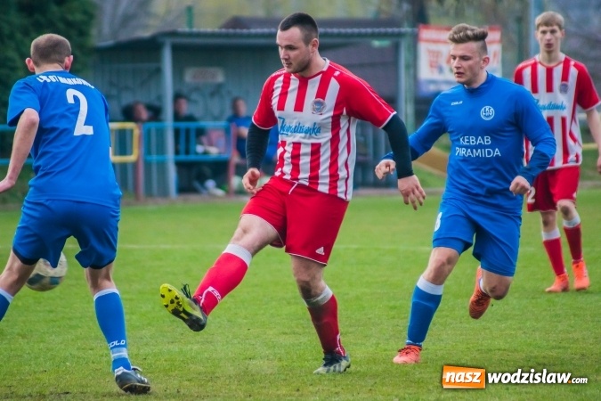 Zdjęcie w galerii na portalu naszwodzislaw.com: Rogów kontra Markowice: 07 zgłoś się! wiadomości z regionu