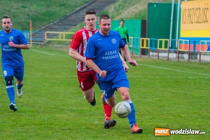 Zdjęcie w galerii na portalu naszwodzislaw.com: Rogów kontra Markowice: 07 zgłoś się! wiadomości z regionu