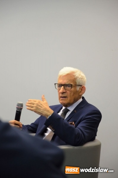 Zdjęcie w galerii na portalu naszwodzislaw.com: Prof. Buzek w Wodzisławiu Śl. o Europie i młodzieży wiadomości z regionu