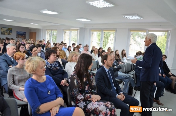 Zdjęcie w galerii na portalu naszwodzislaw.com: Prof. Buzek w Wodzisławiu Śl. o Europie i młodzieży wiadomości z regionu