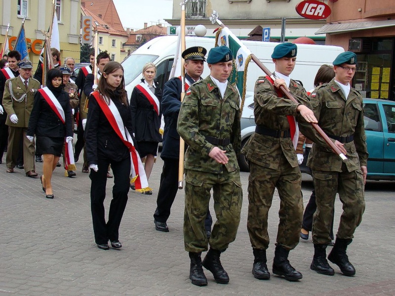 Zdjęcie w galerii na portalu naszwodzislaw.com: Pamięć jest obowiązkiem obywatela... wiadomości z regionu