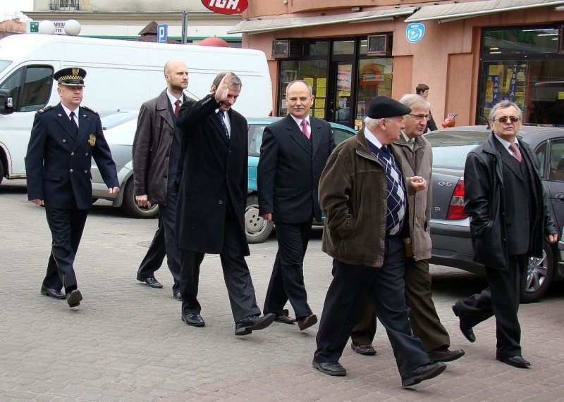 Zdjęcie w galerii na portalu naszwodzislaw.com: Pamięć jest obowiązkiem obywatela... wiadomości z regionu