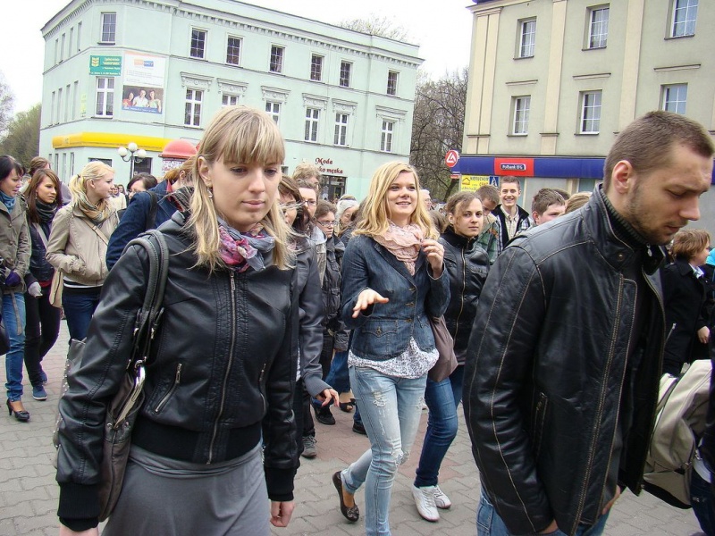 Zdjęcie w galerii na portalu naszwodzislaw.com: Pamięć jest obowiązkiem obywatela... wiadomości z regionu