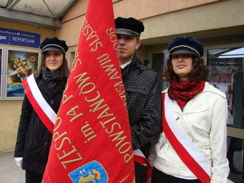 Zdjęcie w galerii na portalu naszwodzislaw.com: Pamięć jest obowiązkiem obywatela... wiadomości z regionu