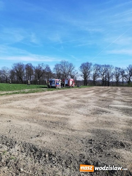 Zdjęcie w galerii na portalu naszwodzislaw.com: Wypadek motolotniarza w Lubomi. Mężczyzna nie miał licencji! wiadomości z regionu