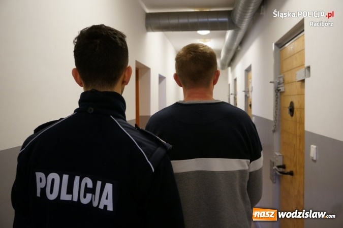 Zdjęcie w galerii na portalu naszwodzislaw.com: Kierowca i pasażerowie z Wodzisławia Śląskiego z narkotykami. Wpadka podczas kontroli  wiadomości z regionu