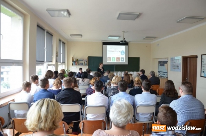 Zdjęcie w galerii na portalu naszwodzislaw.com: Starcie Tytanów, czyli przedmioty ścisłe kontra uczniowie wiadomości z regionu