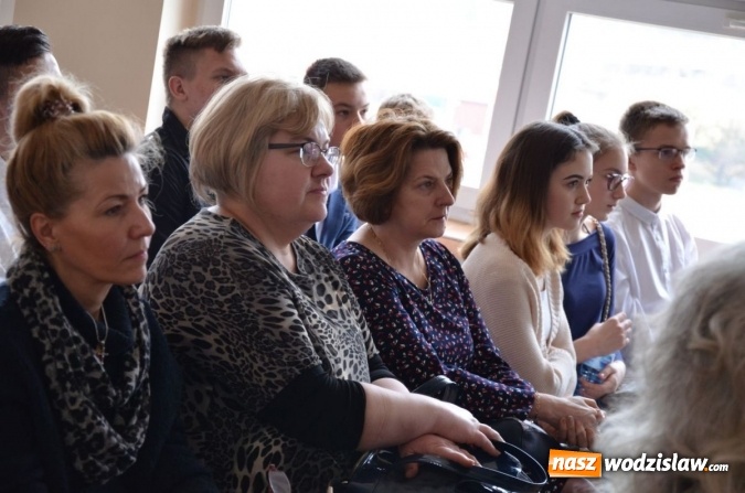 Zdjęcie w galerii na portalu naszwodzislaw.com: Starcie Tytanów, czyli przedmioty ścisłe kontra uczniowie wiadomości z regionu