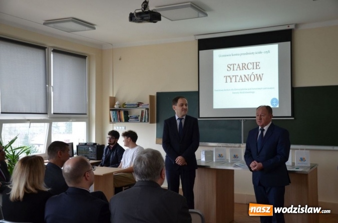 Zdjęcie w galerii na portalu naszwodzislaw.com: Starcie Tytanów, czyli przedmioty ścisłe kontra uczniowie wiadomości z regionu