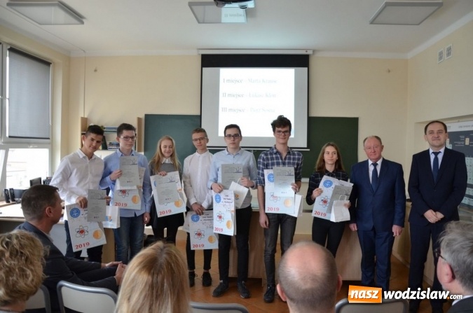 Zdjęcie w galerii na portalu naszwodzislaw.com: Starcie Tytanów, czyli przedmioty ścisłe kontra uczniowie wiadomości z regionu