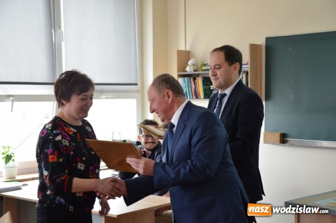 Zdjęcie w galerii na portalu naszwodzislaw.com: Starcie Tytanów, czyli przedmioty ścisłe kontra uczniowie wiadomości z regionu