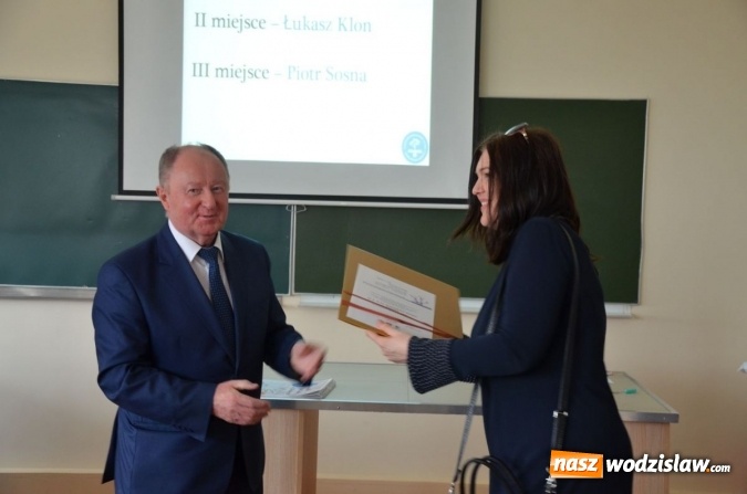 Zdjęcie w galerii na portalu naszwodzislaw.com: Starcie Tytanów, czyli przedmioty ścisłe kontra uczniowie wiadomości z regionu