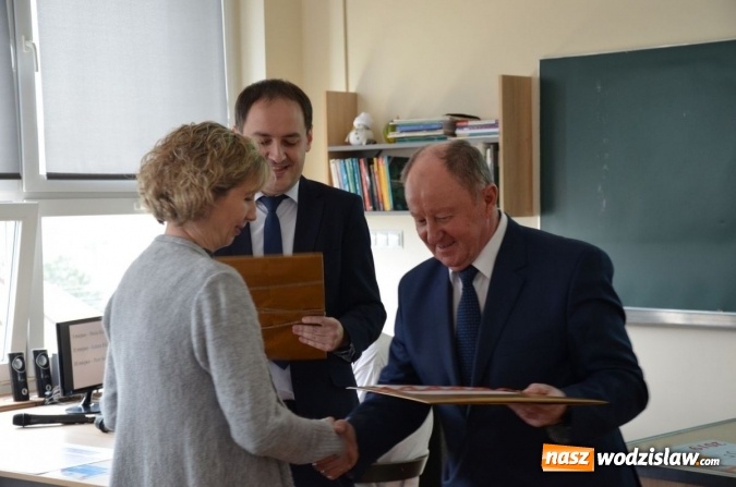 Zdjęcie w galerii na portalu naszwodzislaw.com: Starcie Tytanów, czyli przedmioty ścisłe kontra uczniowie wiadomości z regionu