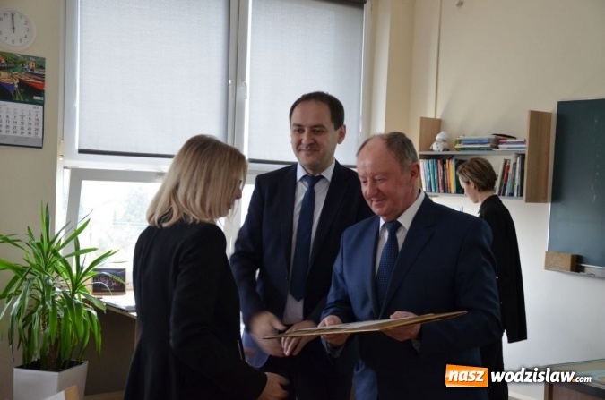 Zdjęcie w galerii na portalu naszwodzislaw.com: Starcie Tytanów, czyli przedmioty ścisłe kontra uczniowie wiadomości z regionu