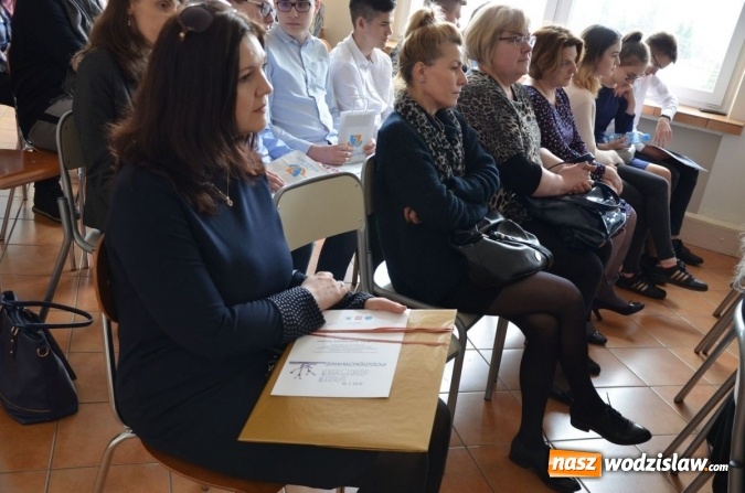 Zdjęcie w galerii na portalu naszwodzislaw.com: Starcie Tytanów, czyli przedmioty ścisłe kontra uczniowie wiadomości z regionu