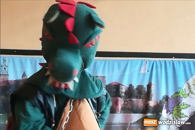 Zdjęcie w galerii na portalu naszwodzislaw.com: Spektakl SmoG Wawelski, czyli nauka ekologii przez zabawę wiadomości z regionu