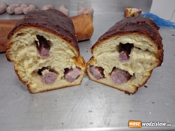 Zdjęcie w galerii na portalu naszwodzislaw.com: W Połomi powstają nagrody do jutrzejszego biegu wiadomości z regionu