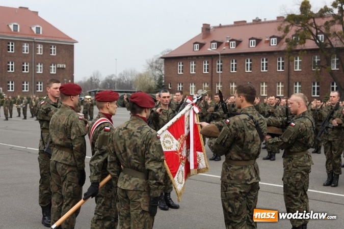 Zdjęcie w galerii na portalu naszwodzislaw.com: Kolejni śląscy terytorialsi złożyli przysięgę wiadomości z regionu