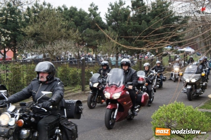 Zdjęcie w galerii na portalu naszwodzislaw.com: Rozpoczęcie sezonu motocyklowego z udziałem wodzisławskich policjantów wiadomości z regionu