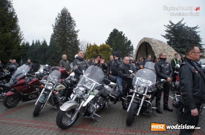 Zdjęcie w galerii na portalu naszwodzislaw.com: Rozpoczęcie sezonu motocyklowego z udziałem wodzisławskich policjantów wiadomości z regionu