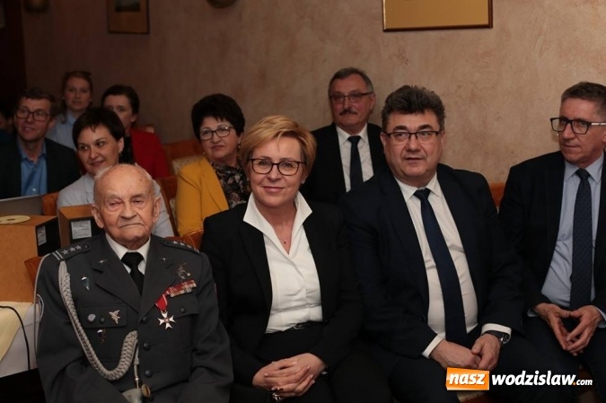 Zdjęcie w galerii na portalu naszwodzislaw.com: Obchody 79 rocznicy zbrodni w Katyniu w Wodzisławiu Śląskim wiadomości z regionu