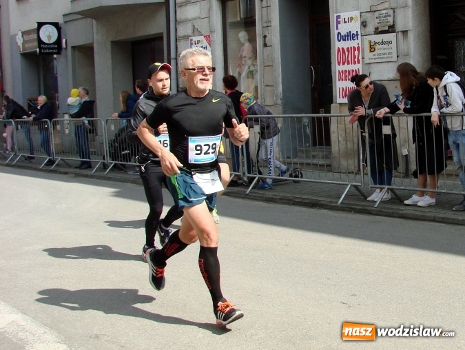 Zdjęcie w galerii na portalu naszwodzislaw.com: Drugie miejsce zawodnika Relaksu w XX Półmaratonie dookoła Jeziora Żywieckiego wiadomości z regionu