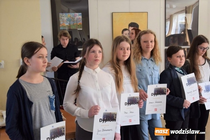 Zdjęcie w galerii na portalu naszwodzislaw.com: Regionalny konkurs malarski rozstrzygnięty wiadomości z regionu