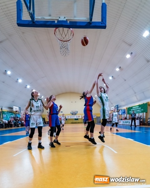 Zdjęcie w galerii na portalu naszwodzislaw.com: Ćwierćfinałowe zmagania koszykarek w Wodzisławiu Śląskim wiadomości z regionu