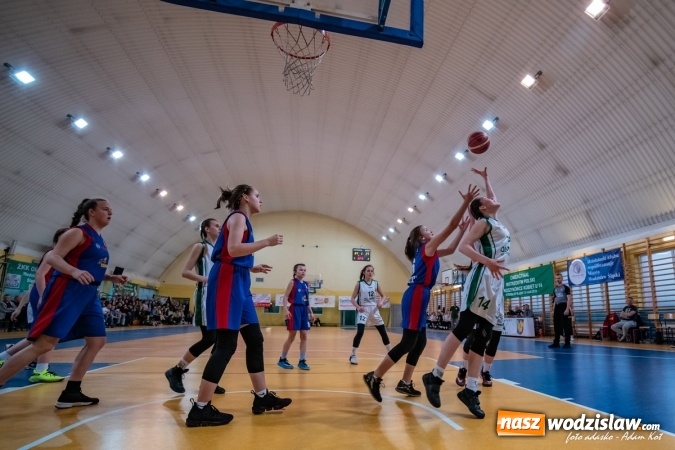 Zdjęcie w galerii na portalu naszwodzislaw.com: Ćwierćfinałowe zmagania koszykarek w Wodzisławiu Śląskim wiadomości z regionu