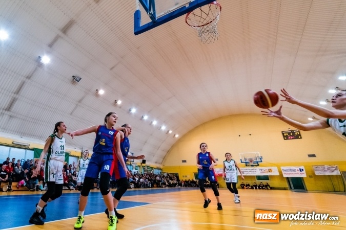 Zdjęcie w galerii na portalu naszwodzislaw.com: Ćwierćfinałowe zmagania koszykarek w Wodzisławiu Śląskim wiadomości z regionu